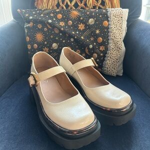 Circus by Sam Edelman Cream Platform Shoes